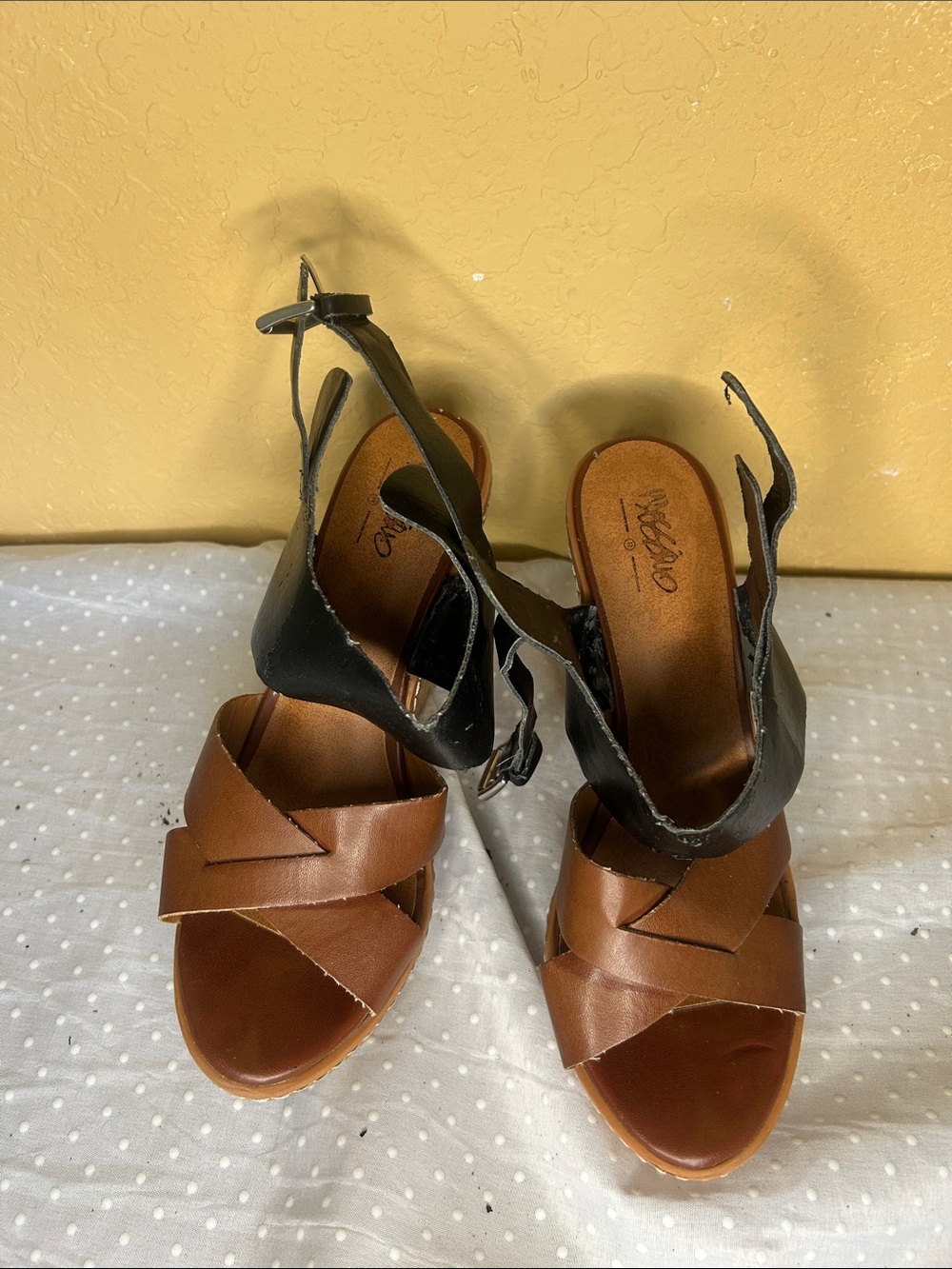 Unisa Two-Tone Leather Wedge Sandals — Brown & Black